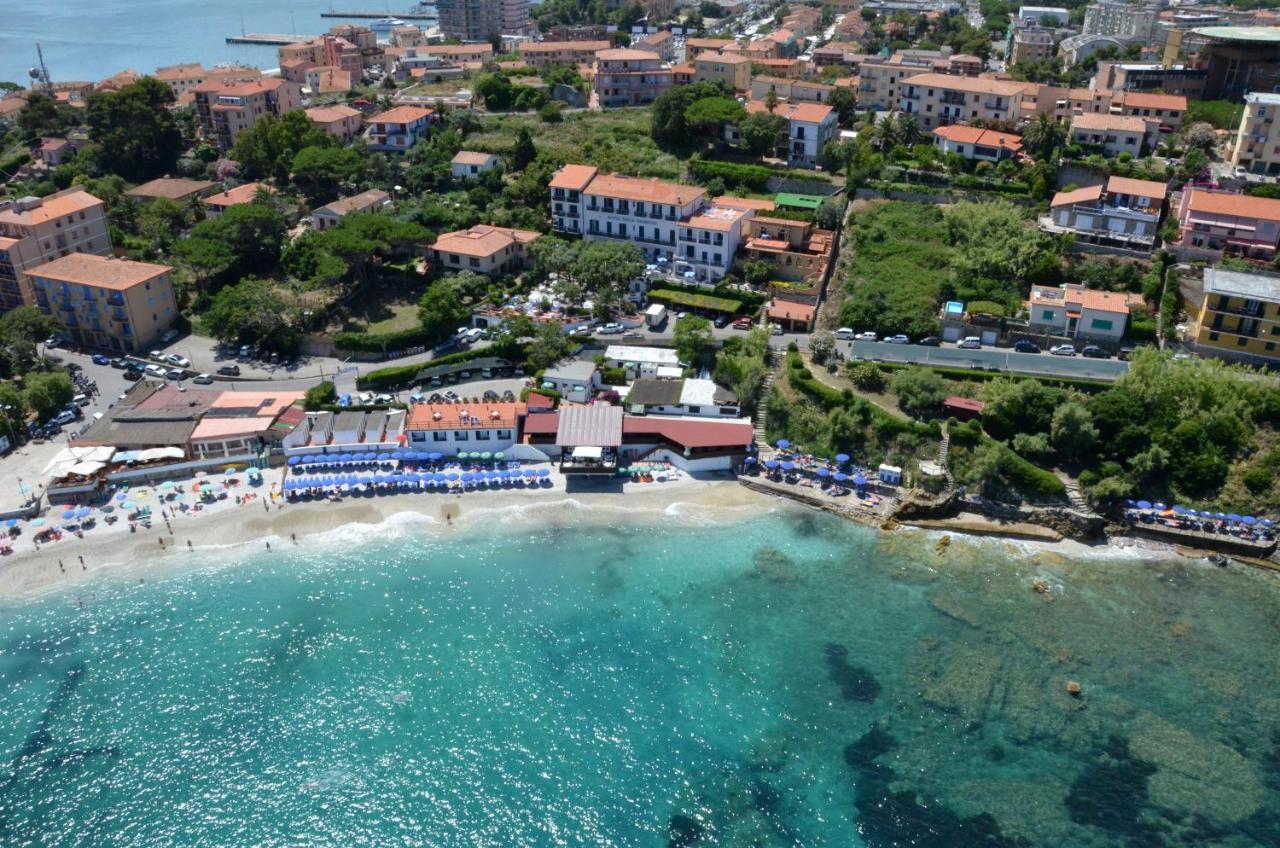 Hotel Villa Ombrosa Portoferraio Exterior foto