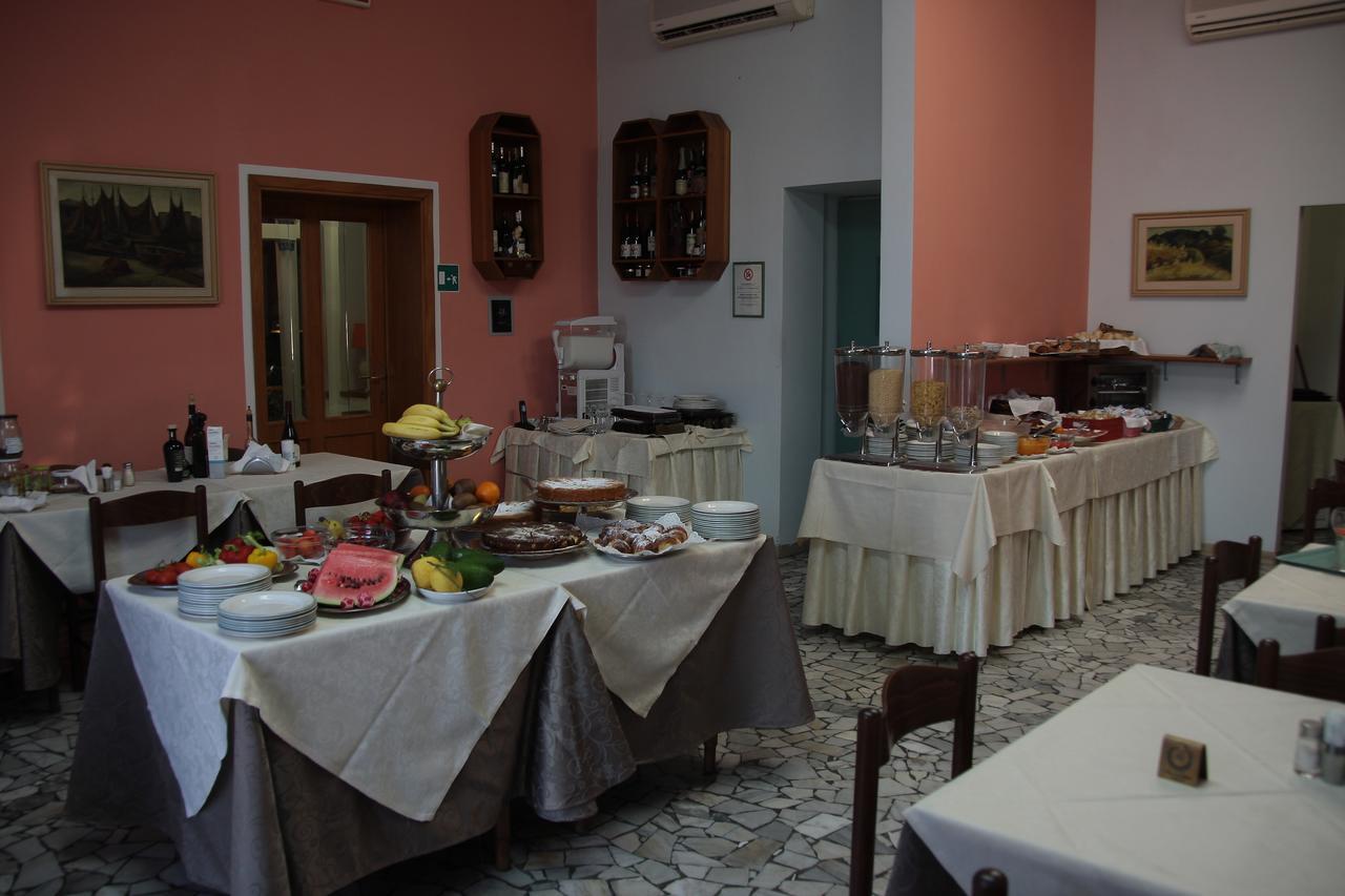 Hotel Villa Ombrosa Portoferraio Cameră foto